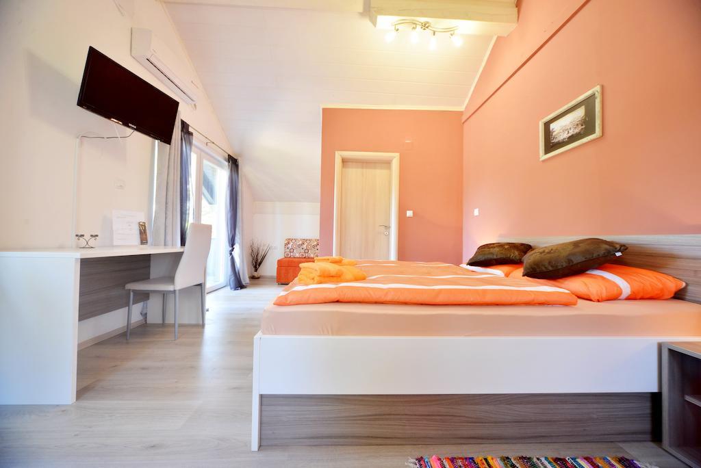Guest House Rudine Slunj Rom bilde
